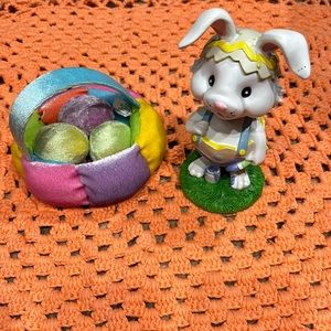 EUC Easter Whimsical Decor Bobble Head Bunny and Plush Easter Egg Basket